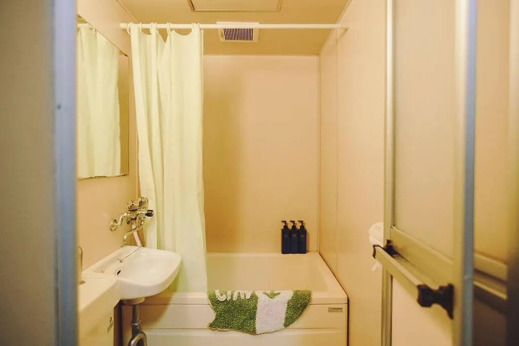 Beautiful, Sunny, & Quiet Apt Close To Metro 201 Tokyo Apartment